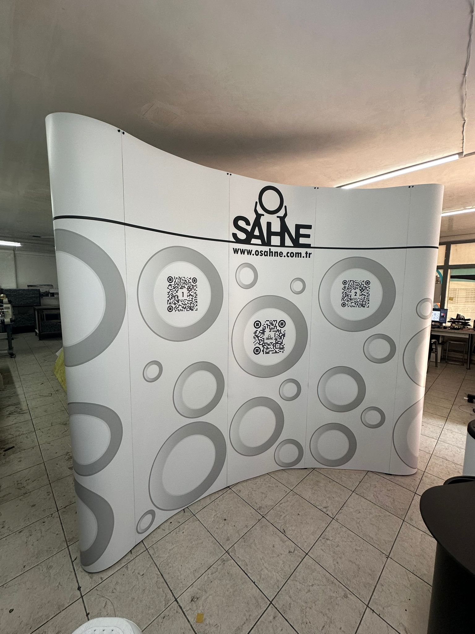 Örümcek Stand Oval 3 Panel 3×3